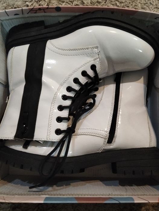 Botas de chuva usadas poucas vezes