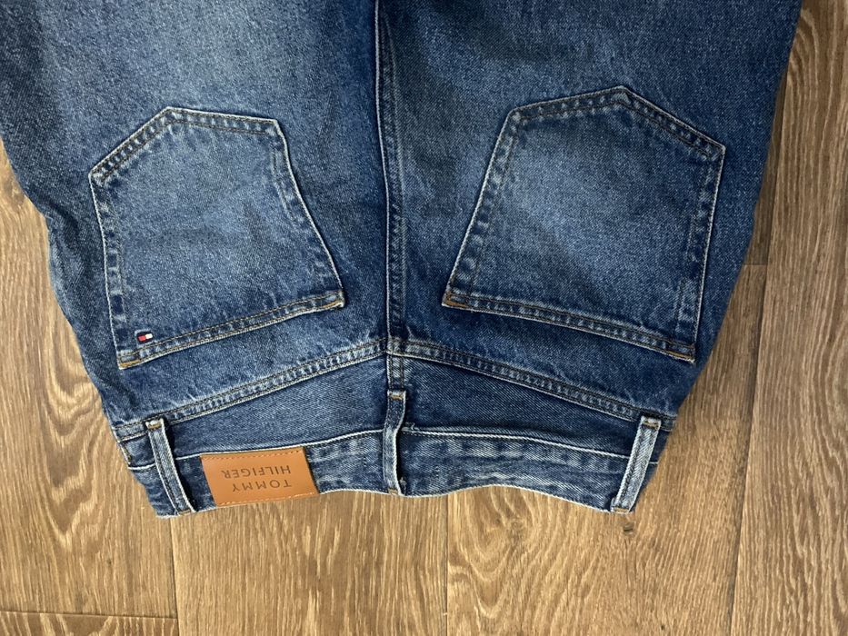 Джинсы Tommy Hilfiger