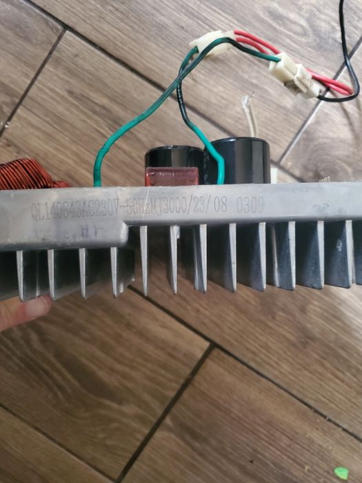 продам інвекторну плату від генератора 3000к