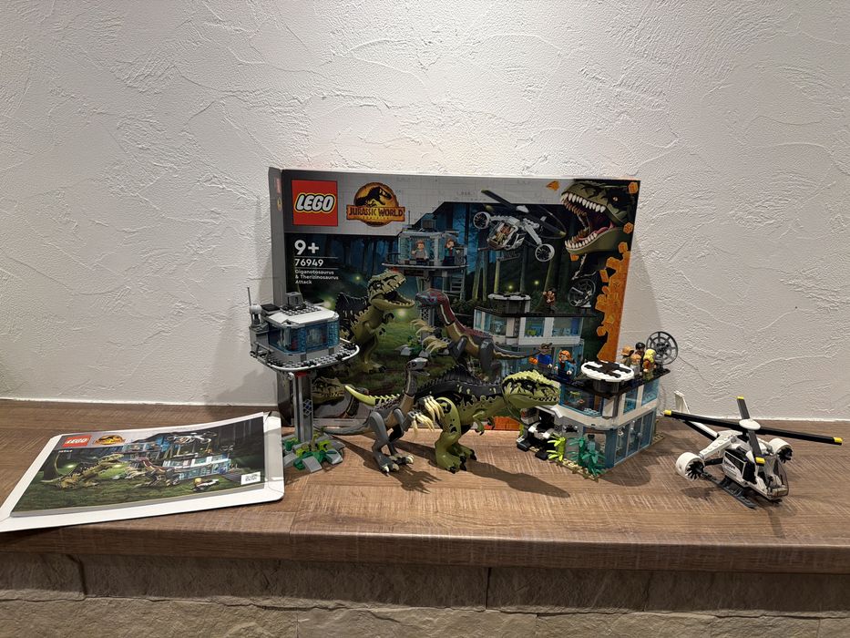 Lego 76949 Oryginal Gigantosaurus i Therizinosaurus Attack klocki