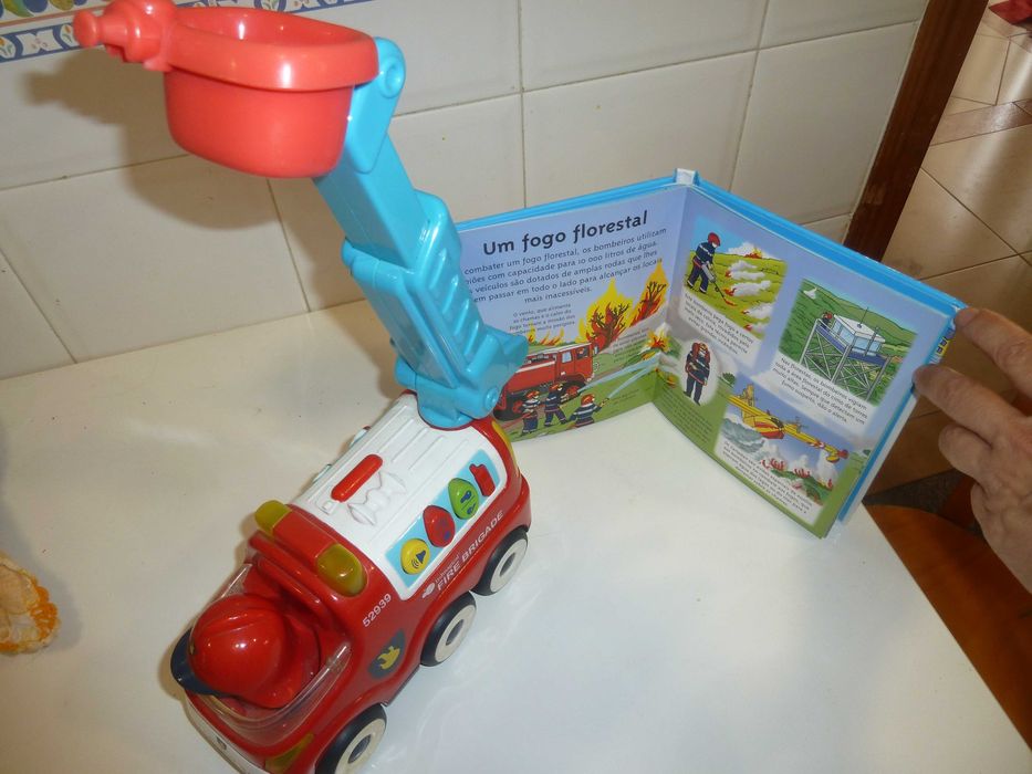 Dicionário infantil, Os Bombeiros