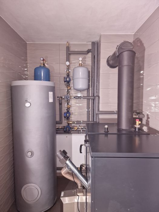 Usługi hydrauliczne. Kompleksowa hydraulika od A do Z."AWARIE Hydr.."