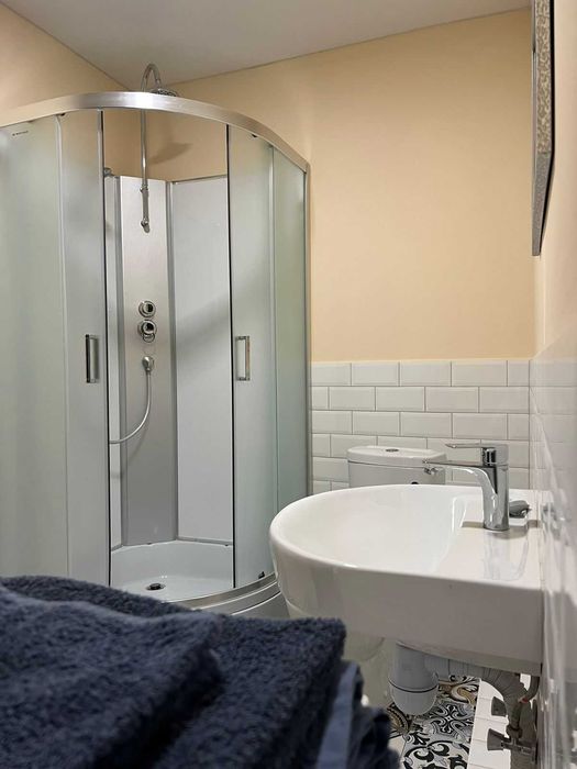 ЗІ СВІТЛОМ!! 2-на квартира ЛЮКС ЦЕНТР кондиціонер подобово, погодинно