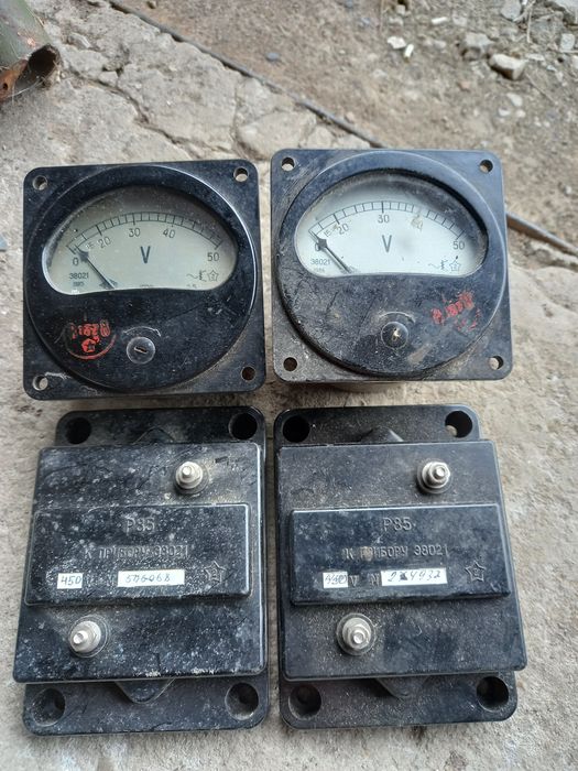 Продам вольтметр є8021 400Гц