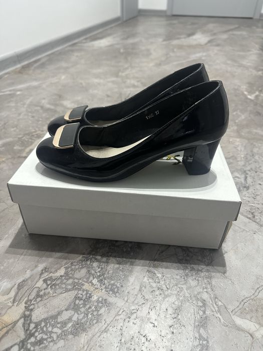 Buty damsie lakierowane