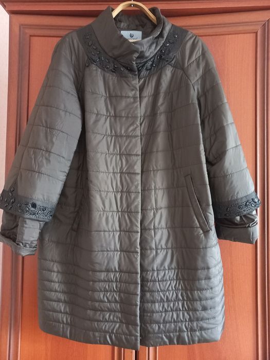 Пальто плащ весна-осінь з камінцями.