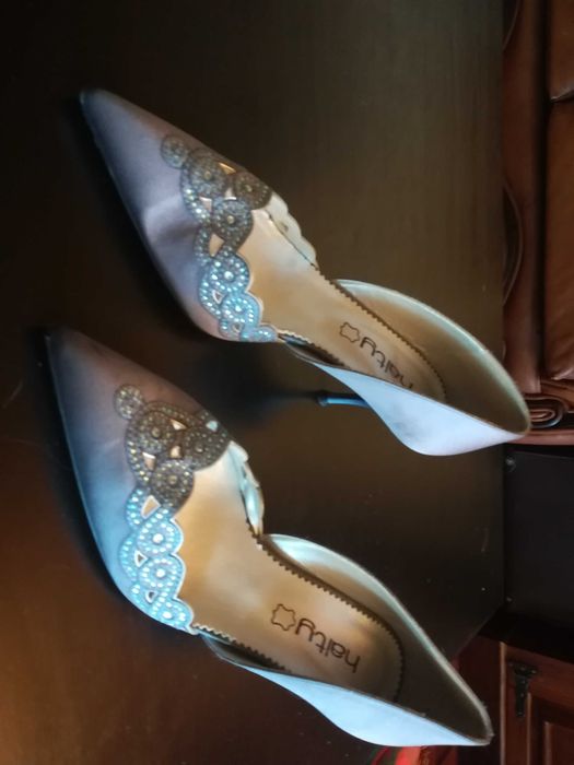 Sapatos senhora da ceremonia