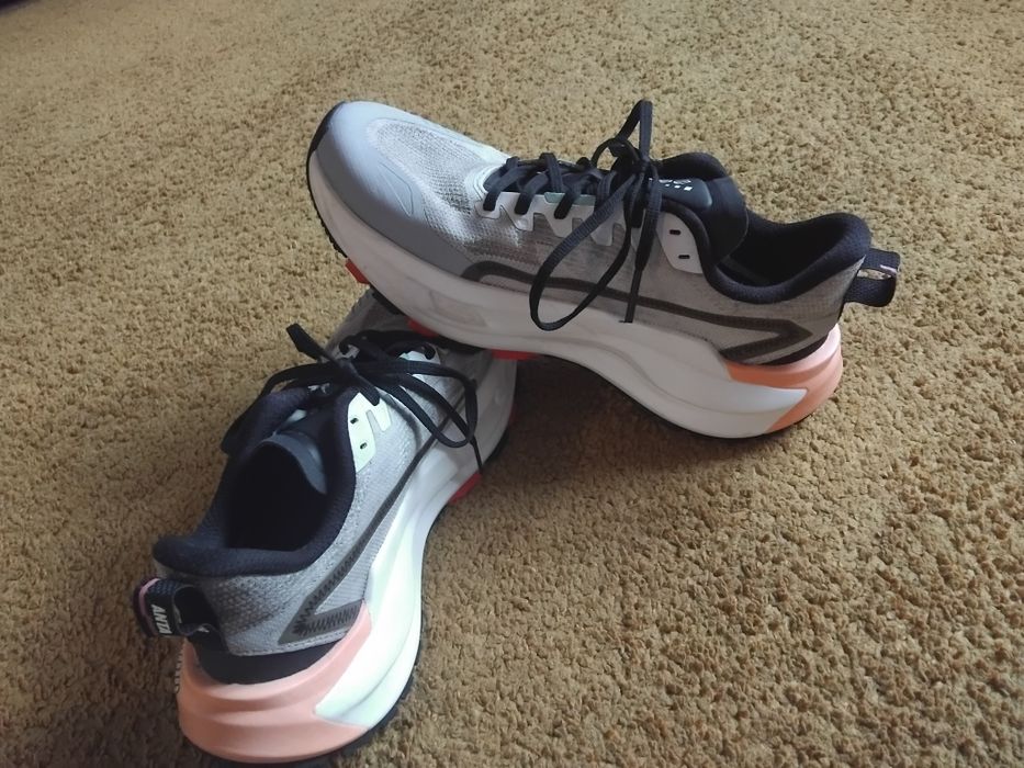 Buty sportowe ANTA Męskie 43 Rozmiar szaro-białe z różowymi detalami