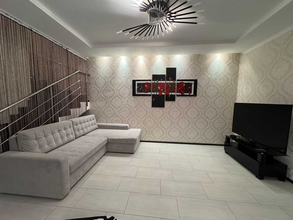 Здається просторий таунхаус в Котеджному містечку Гранд Віллас!