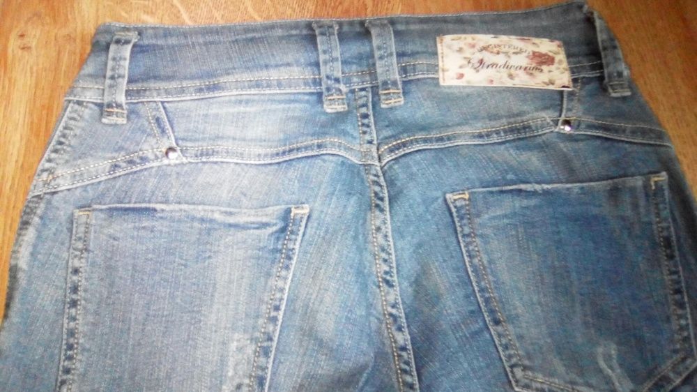 "Stradivarius", damskie spodnie jeans, rozm.34