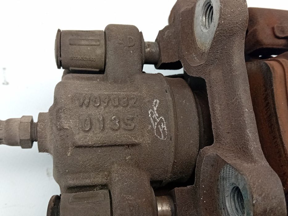 Pinça travão / maxila de travão trás esquerda BMW 3 Gran Turismo (F34)