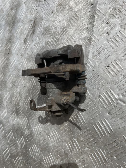 Задний суппорт Пежо 407 peugeot 407