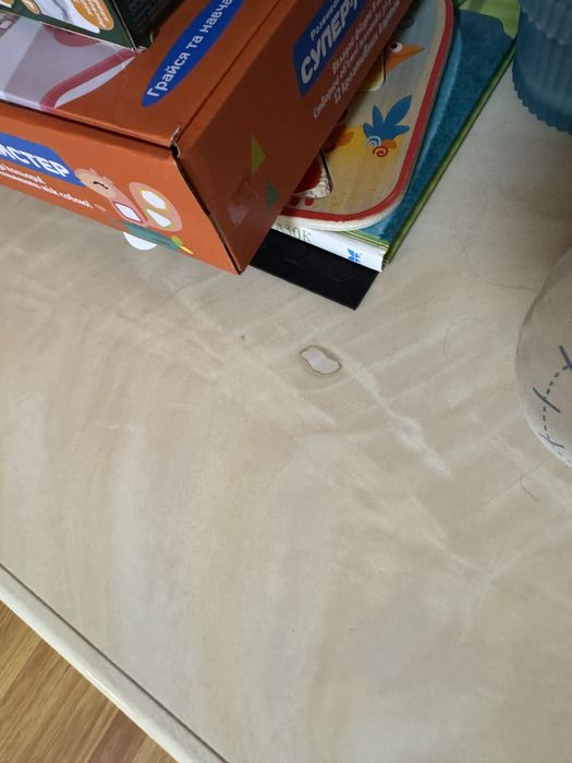 Комод и зеркало, мебель в спальню