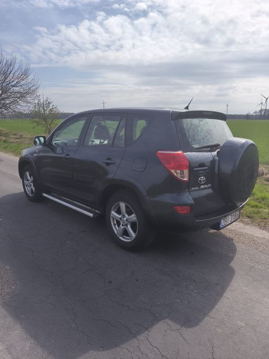Toyota   RAV 4..