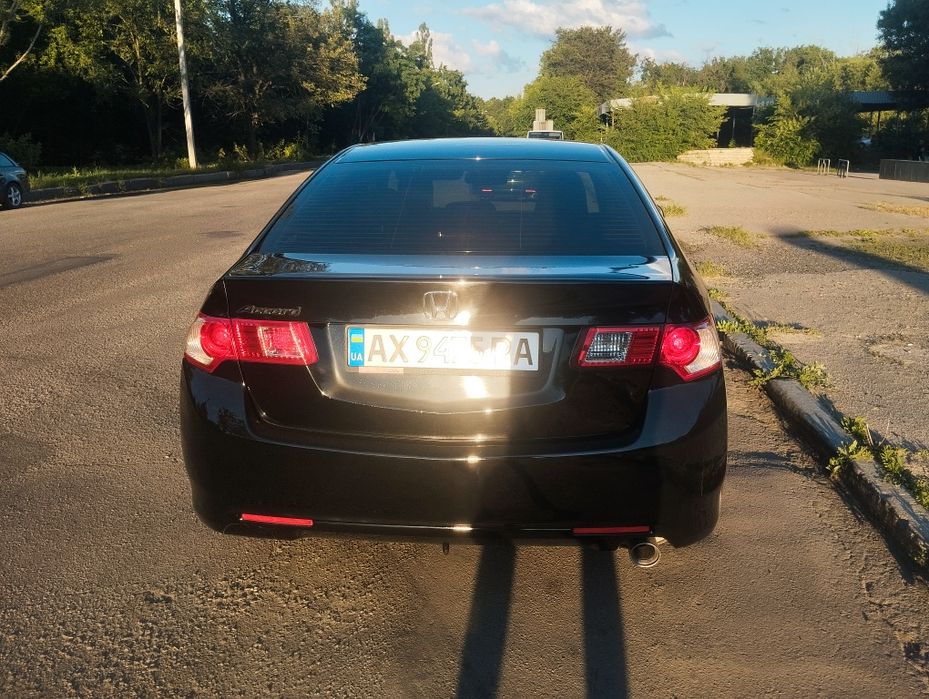 Хонда аккорд 8 .