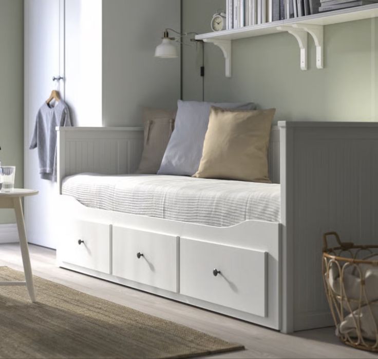 Lóżko ikea hemnes
