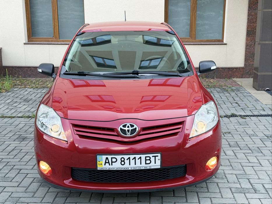 Toyota Auris 2011 год 1.6 Бензин Автомат 162000 пробег