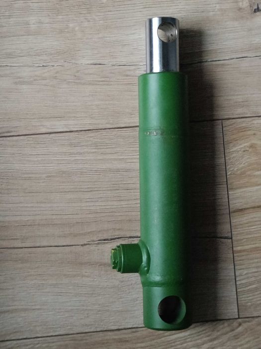 Modelarstwo JD DQ37015,AZ43606 siłownik 1450CWS