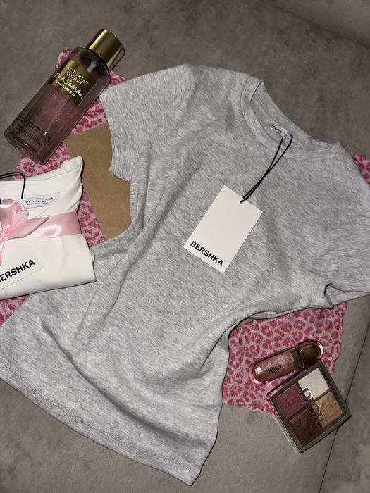XS, S, M. Футболки Bershka бершка, футболки в стилі скімс skims