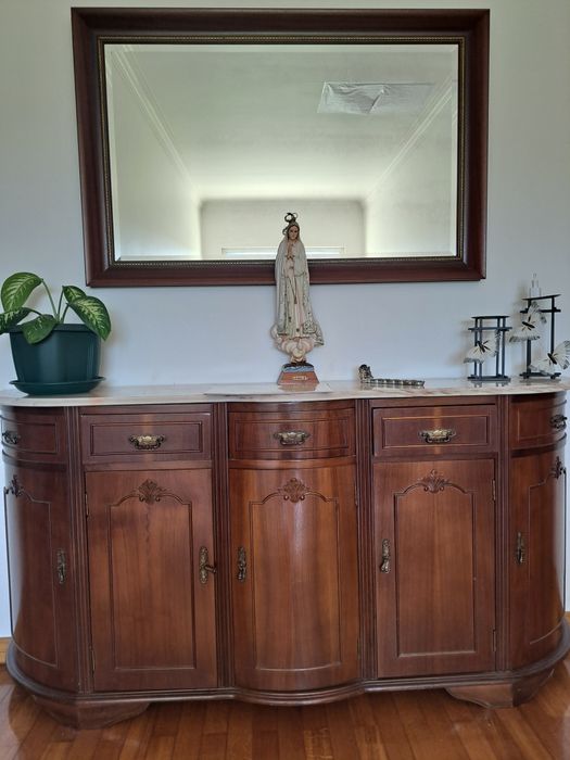 Sapateira em mogno com tampo em marmore mais o espelho