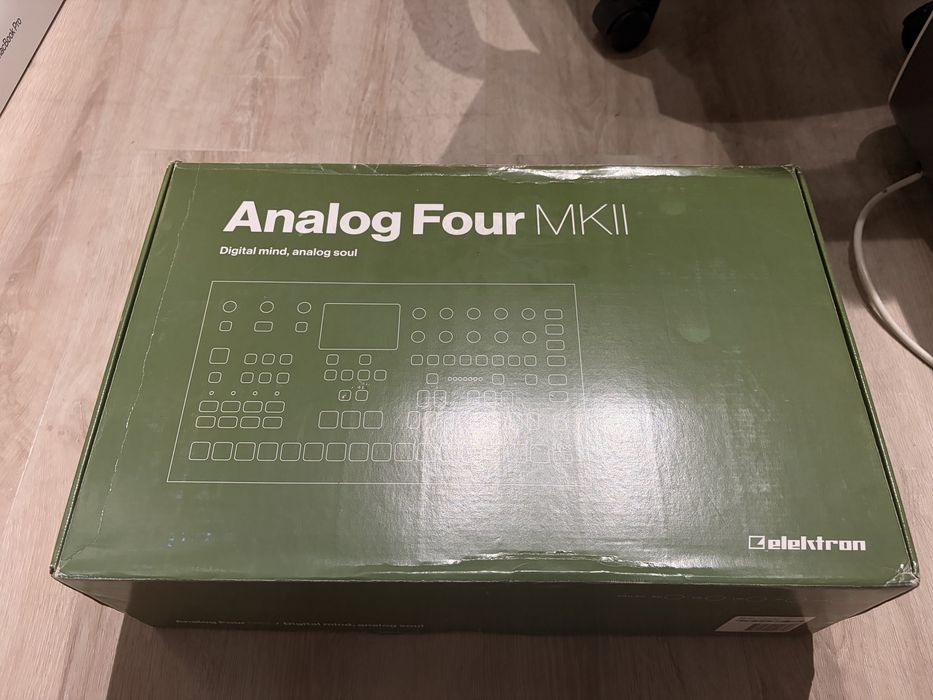 Elektron Analog Four mkII grey c/Decksaver