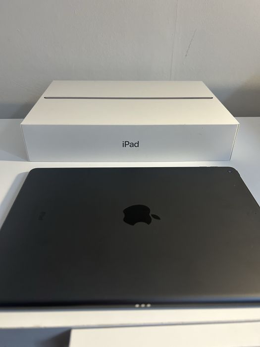 Ipad 8 gen WI-FI 32 gb z 2020 roku