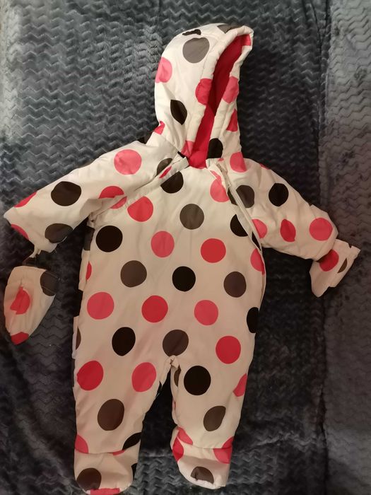 Zimowy kombinezon dla dziewczynki