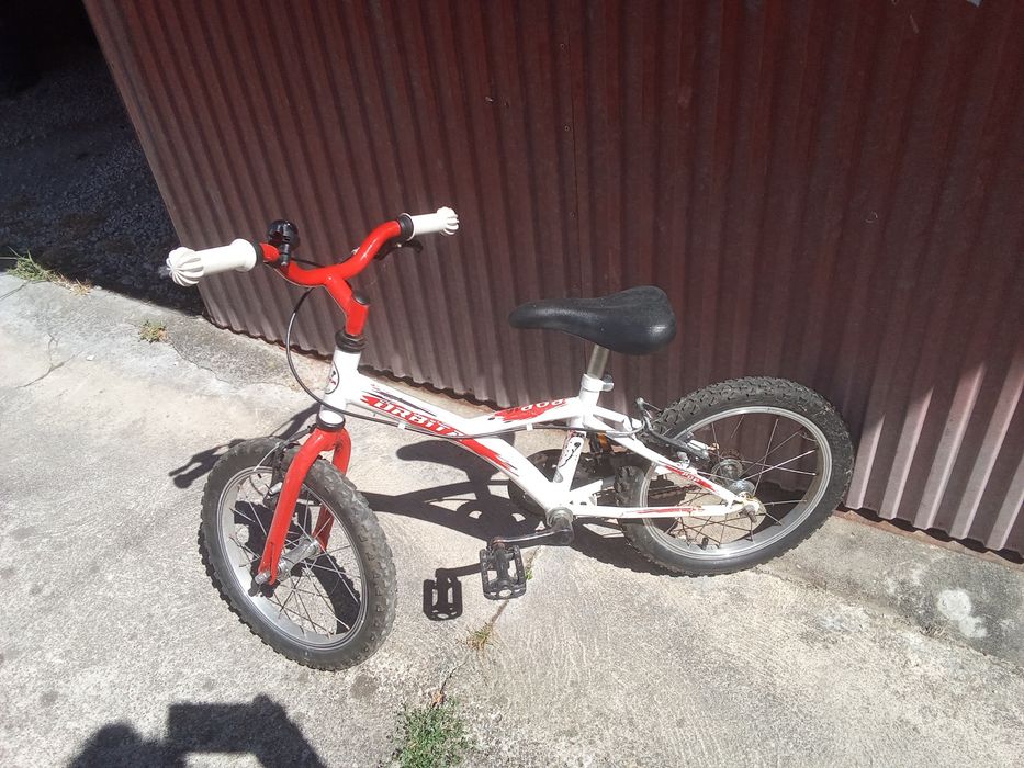 Bicicleta para crianças entre os 6/7 anos, pouco uso