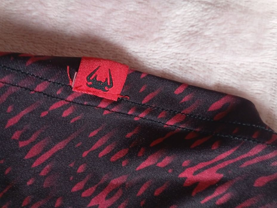 Крута футболка веном