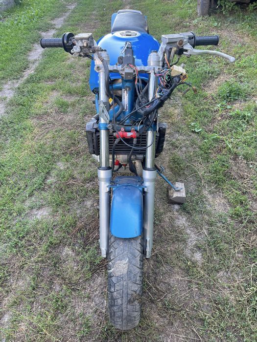 Продам honda vf400r