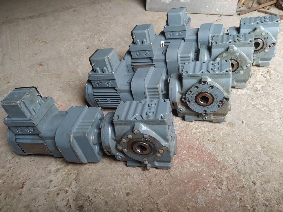 Мотор-редуктор 0,12 квт / 3 об.хв моторедуктор электродвигатель