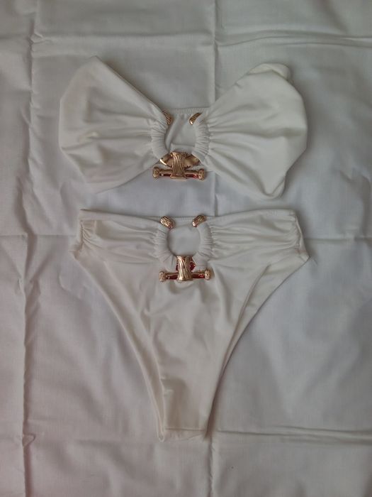 Білий роздільний купальник