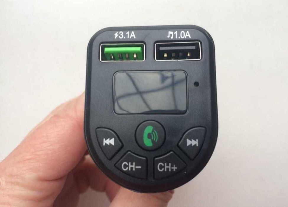 Автомобильное зарядное устр. Bluetooth прикуриватель, радио приёмник