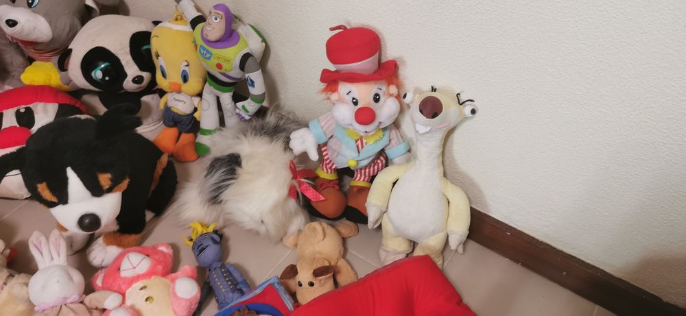 Vendo vários pelos