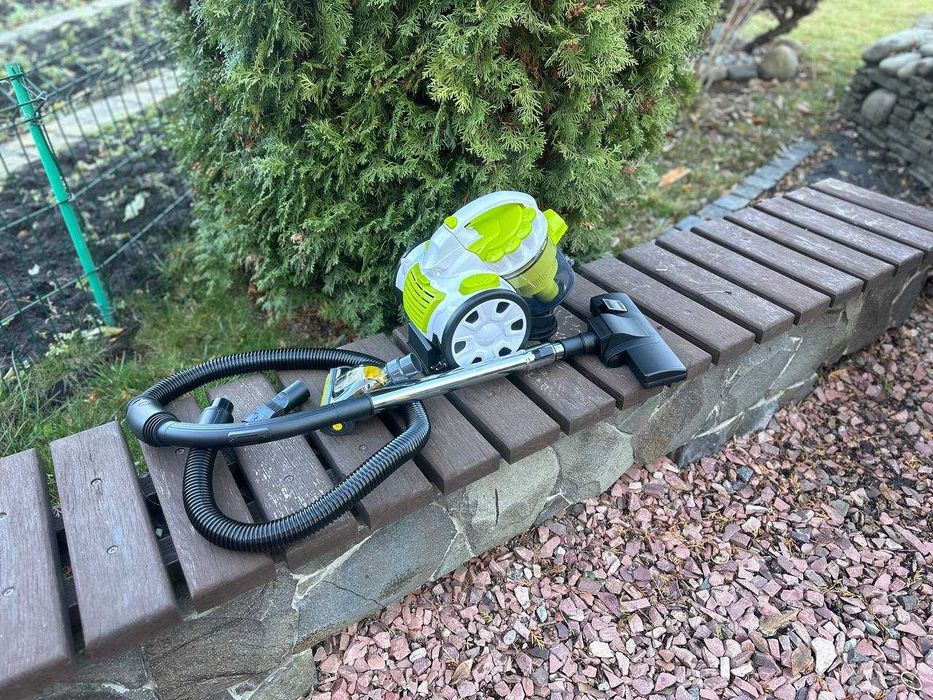 Пылесос колбовый 2500ватт + турбощетка. Германия. Пилосос безмішковий.