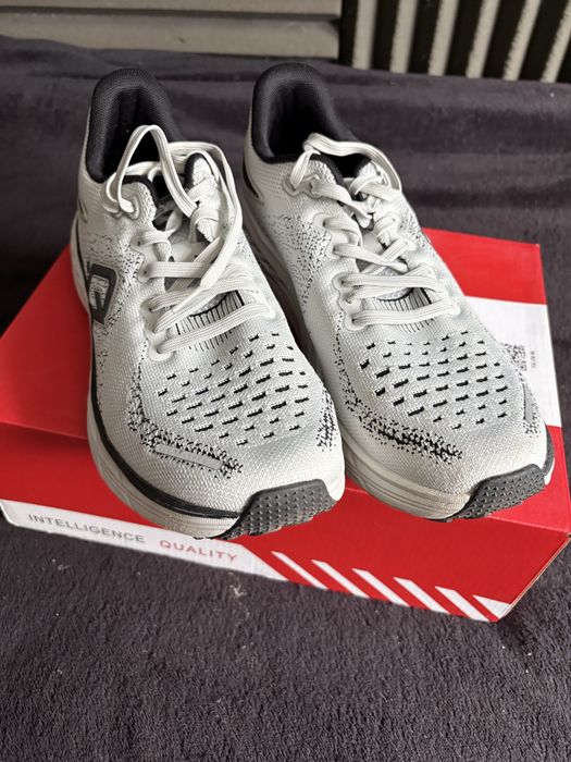 Buty do biegania IQ