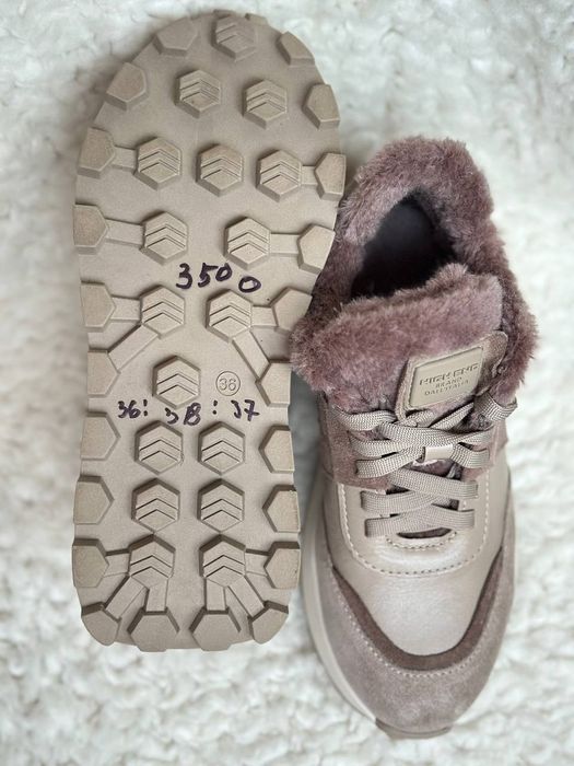 Жіночі зимові кросівки з натуральної шкіри та замші