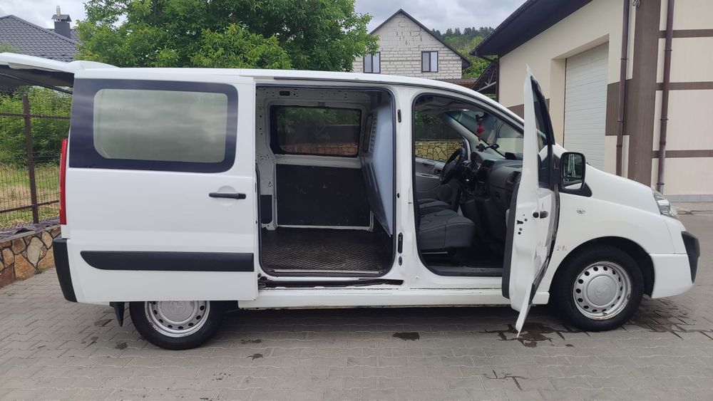 Пежо Експерт 2010 рік