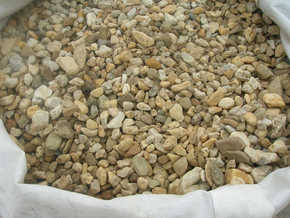 Grys  śnieżno biały, grysy ,kamień do ogrodu