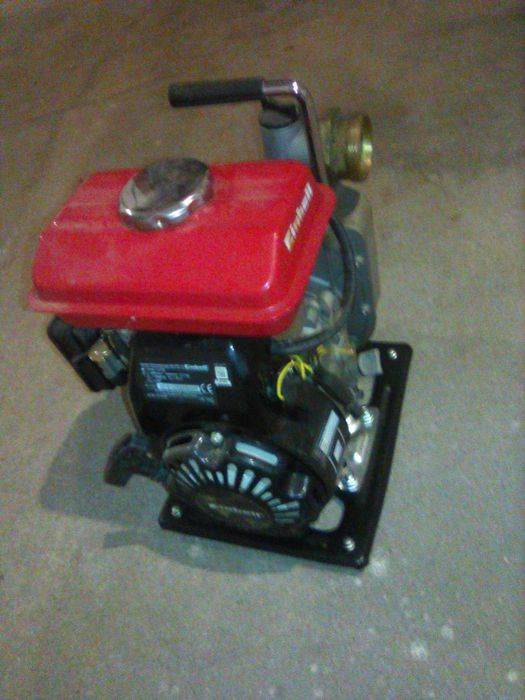 Motobomba Einhell, 1.8Kw, 4 tempos a gasolina