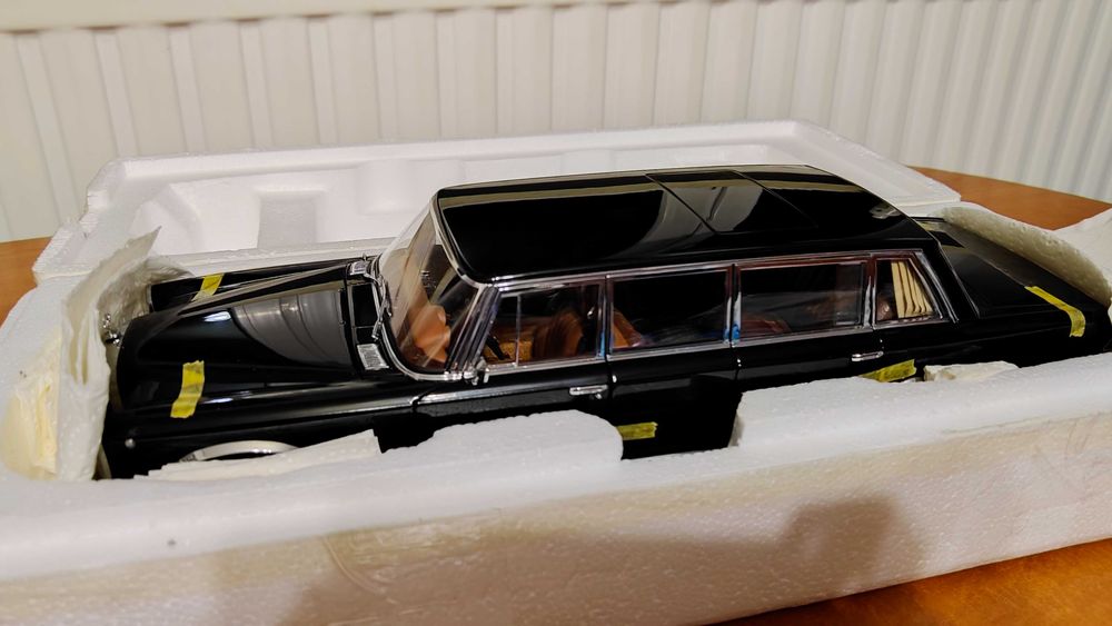Model Mercedes-Benz 600 Pullmann LWB AutoArt 1:18 bardzo rzadki