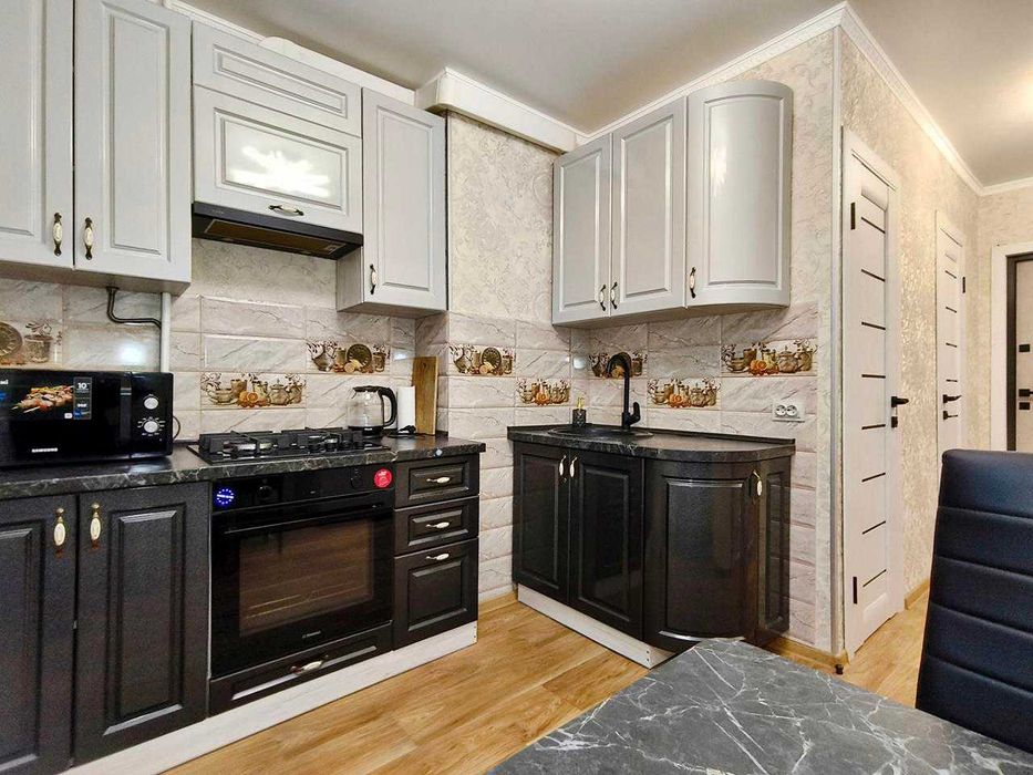 Оренда гарного 1-кімнатного житла поруч з ТРЦ ГОЛІВУД.