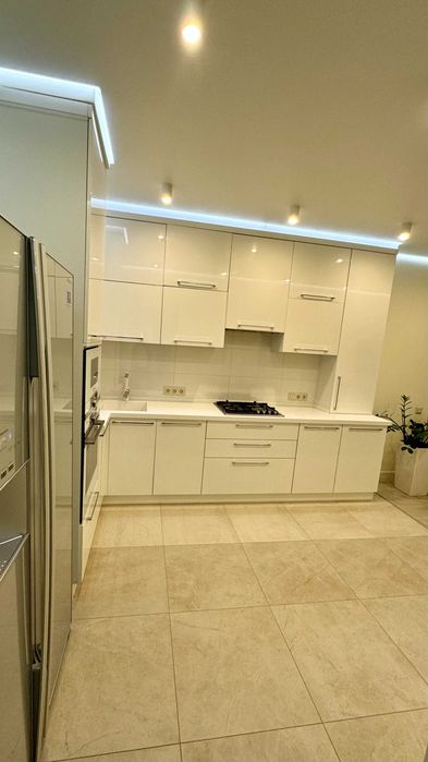 продаж 2к квартири ЖК СТОЛИЧНИЙ
