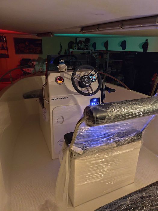 Lancha Isonautica 480 Open c/ Mercury de 60 hp Efi