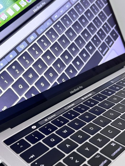 Mackbook pro 2017 touch bar 16gb