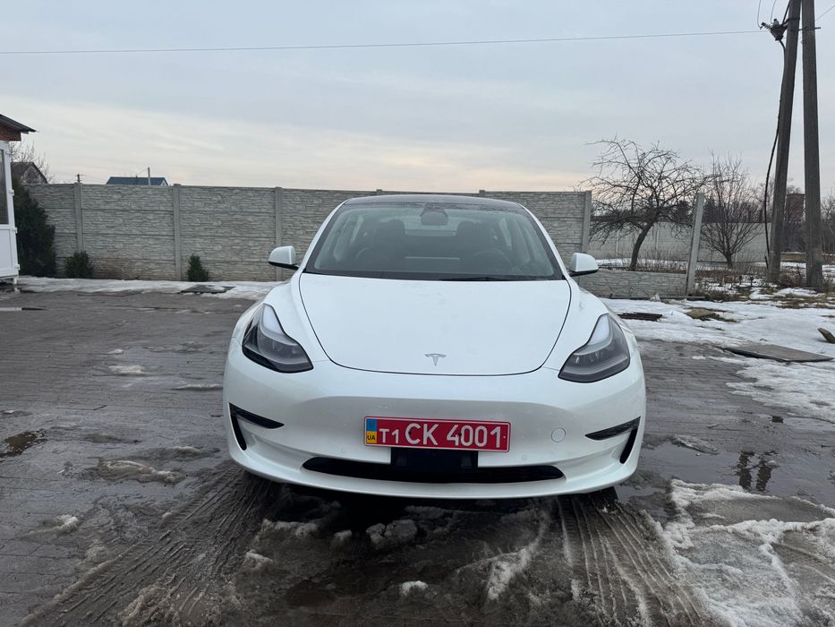Продам Тesla model 3
