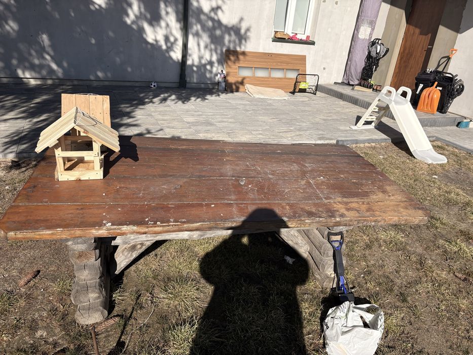 Stol ogrodowy drewniany z bala