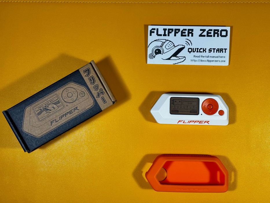 Flipper Zero, Etui, Karta pamięci, Gwarancja