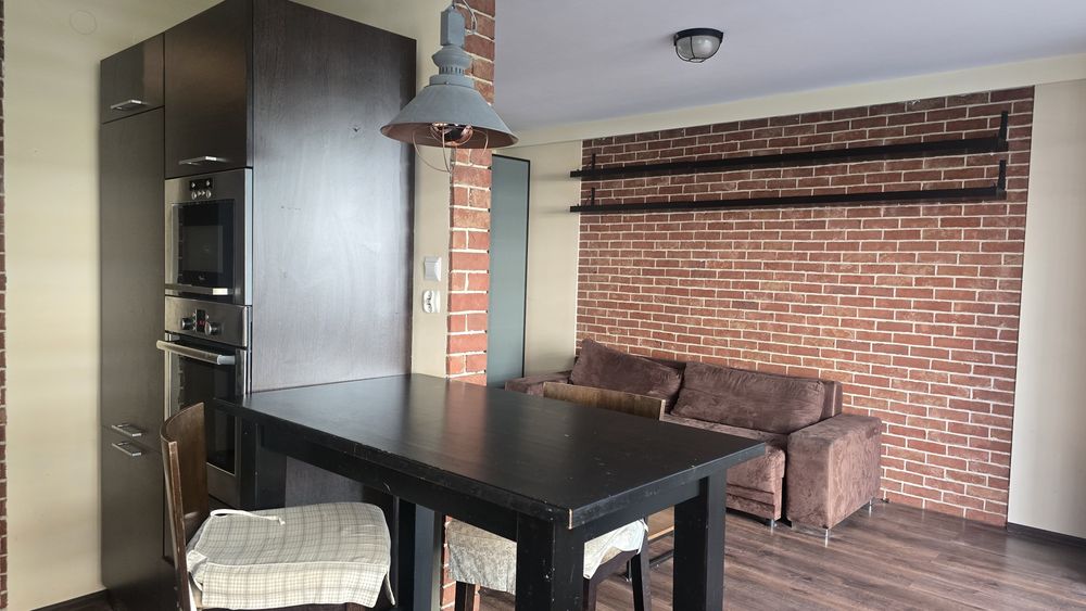 2 pokoje, 45m2, 1 pietro, windą, balkon