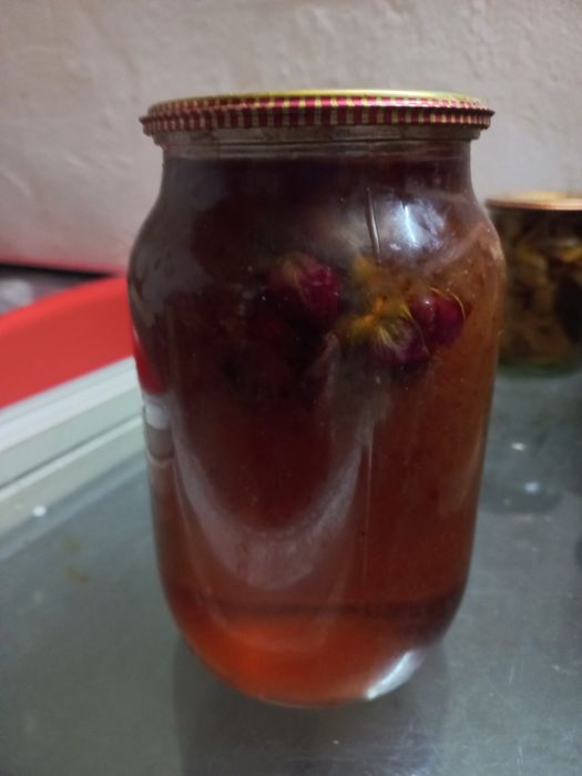 Варенье из  роз дамаских